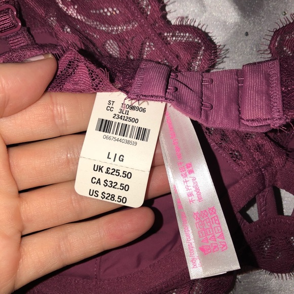 🌺VS Lace Bra🌺 - Picture 4 of 4